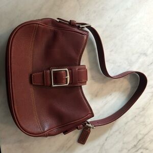 Coach burgundy shoulder bag vintage GUE